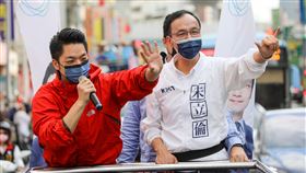 朱立倫陪同蔣萬安車隊掃街（圖／國民黨提供）