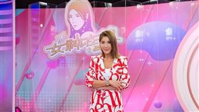 小禎化身造型總督導　女神在線變美又時尚