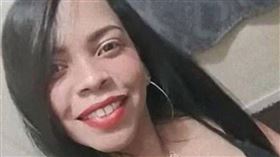 ▲巴西24歲女員工被輸送帶運走，頭部重創身亡。（圖／翻攝每日星報）