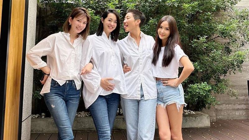 VOGUE總編孫怡結婚了！老婆已懷胎6個月