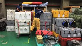 印尼、索羅門接連強震  台灣國家搜救隊整備馳援印尼西爪哇省21日強震釀多人死傷，索羅門群島22日也發生規模7.0強震。對此，消防署表示，已責成消防署特種搜救隊員進行人道救援任務整備。（消防署提供）中央社記者黃麗芸傳真  111年11月22日