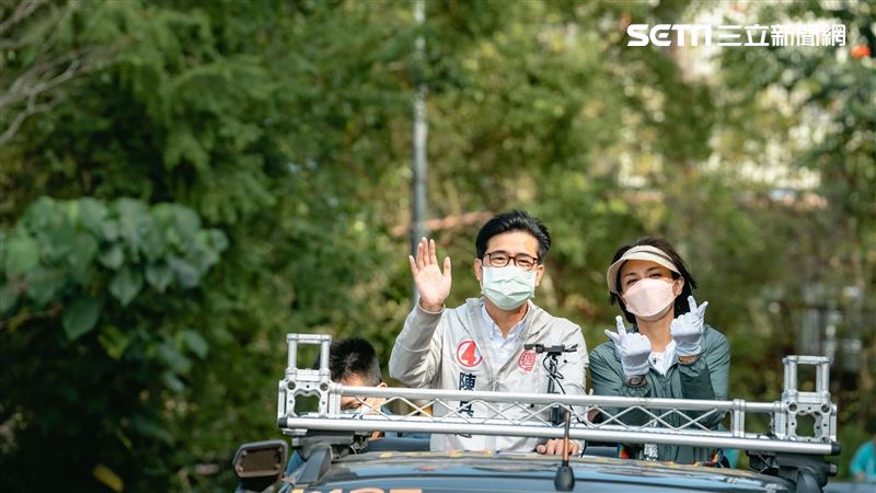 網喊「無套」多1萬票　陳其邁害羞回應了