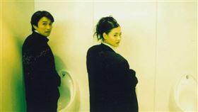 周星馳（左）曬出與張柏芝（右）的合照。（圖／翻攝自周星馳IG）