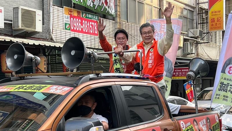 金鐘歌王楊烈陪同林志誠車隊掃街