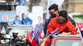 蔣萬安車隊掃街。(圖/蔣萬安辦公室提供)