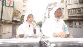 黃珊珊啟動「偉大市民挺珊珊 台北大車掃」，柯文哲陪同。(圖/翻攝畫面)