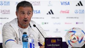 ▲西班牙首戰大勝，總教頭恩里克（Luis Enrique）接受訪問。（圖／美聯社／達志影像）