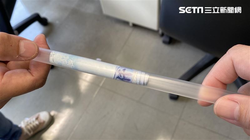 買票新招！　千元鈔藏吸管候選人聲押