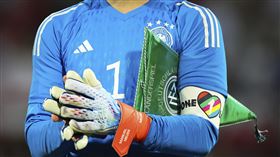 ▲國際足球總會（FIFA）懲戒佩戴One Love彩虹臂章的球員，法國體育部長敦促自家球員表態。（圖／美聯社／達志影像）