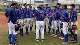 黑豹旗罕見守備瑕疵差點輸球  大理險勝花體晉級黑豹旗青棒賽32強大理高中（圖）25日與花蓮體中交手，大理6局出現罕見的守備瑕疵、讓對手跑回超前分，大理7局把握機會搶分，以5比4險勝晉級16強。中央社記者謝靜雯攝  111年11月25日