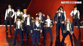 Super Junior熱情向台灣粉絲問好。（圖／記者邱榮吉攝影）