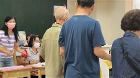 投票，違規，接電話 (示意圖／翻攝畫面)