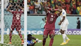 ▲卡達主辦2022年世界盃足球賽，卻連吞2敗，成為本屆首支被淘汰的隊伍。（圖／美聯社／達志影像）