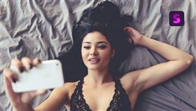 一份針對「約愛偏好習慣」進行調查發現，73%台人偏好電愛，沒有太多麻煩的後續問題要處理。（圖／S Talk提供）