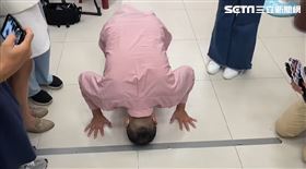 謝國樑宣布拿下基隆！下跪「磕頭10秒」哽咽落淚：謝謝上帝