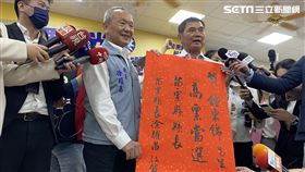 鍾東錦宣布當選苗栗縣長。（圖／記者李忠憲拍攝）