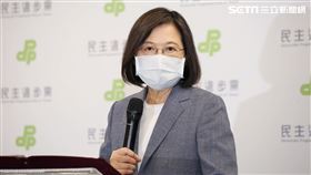 蔡英文、林錫耀出席民進黨「2022地方公職人員選舉」選後記者會（圖／記者楊澍攝影）