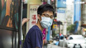 室外口罩令(記者陳弋攝影)