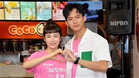 吳念軒和夏朧出席一日店長活動。（圖／衛視提供）