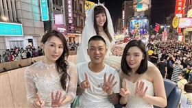 新／來了！鳳梨「迎娶」最兇候選人畫面曝（圖／翻攝自小商人臉書粉專）