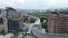 連任隔天就上班!侯友宜視察安坑輕軌