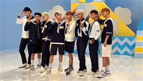 鄭明德（左起）、巴比、藍弟、許孟維、蔡朕、Nelson、廖學文和梁善鈞出席《金星號飛船》記者會。（圖／記者林明柔攝影）