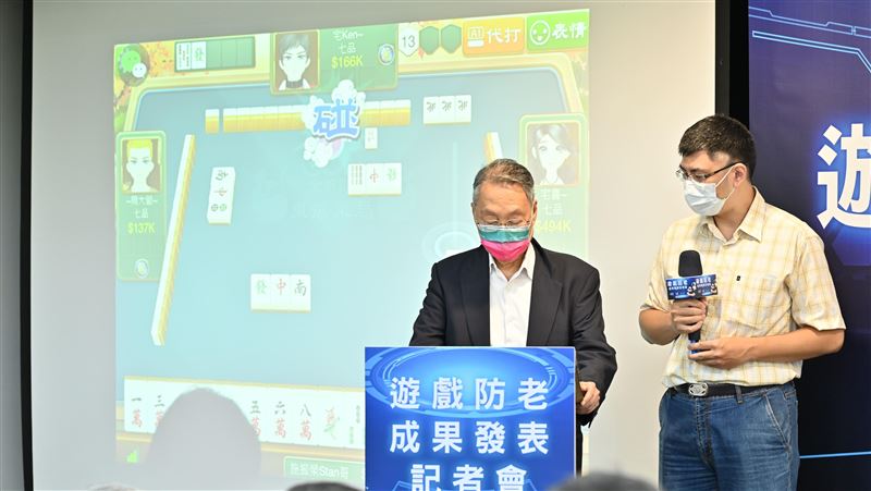 施振榮「下海」玩遊戲　翻轉高齡化防失智