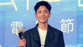 柯震東爆無人機撞毀容　劇組還原事發經過