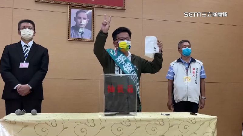 嘉義市長重行選舉　黃敏惠1號、李俊俋2號