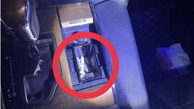 趕著看世足開太快　警攔查見通緝犯抽K菸