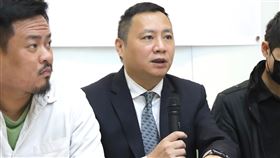 民運人士王丹（右）表示，此次抗爭是中國年輕人的覺醒。（圖／洪申翰立委辦公室提供）