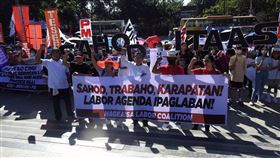 菲律賓革命之父紀念日  勞團集結11月30日是反抗西班牙殖民統治的「菲律賓革命之父」波尼法西奧誕辰紀念日。多個菲律賓勞工團體30日集結馬尼拉市的波尼法西奧廣場，要求調高基本工資並保障勞工就業機會。中央社記者陳妍君馬尼拉攝  111年11月30日