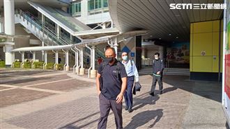 口罩解禁還是戴?他轟:台灣人奴性爆發