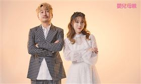 KID（林柏昇）與老婆拍攝雜誌封面。（圖／翻攝自嬰兒與母親雜誌官網）