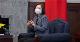 蔡英文總統今（1）日接見「華府智庫『德國馬歇爾基金會』訪問團」。（圖／總統府提供)