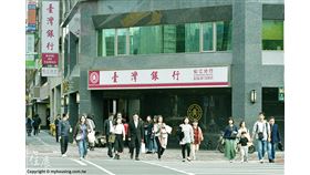 國銀10月建融超越房貸 銀行局點出關鍵