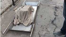 水泥封屍,床頭櫃,調查,阿根廷,翻攝Twitter／@TARANTINI09