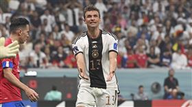▲德國雖擊敗哥斯大黎加，仍連2屆無緣晉級，前鋒穆勒（Thomas Mueller）稱痛苦難以言喻。（圖／美聯社／達志影像）