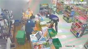 北市吳、賴2名運務士專門竊取包裹內的遊戲主機等高價商品遭逮。（圖／翻攝畫面）