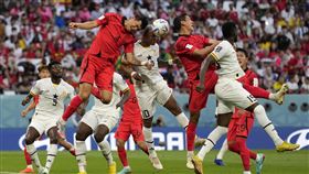 ▲韓國勝場還未開胡，2日晚間他們為了16強門票而戰，C羅領軍的葡萄牙將攔路擋道。（圖／美聯社／達志影像）