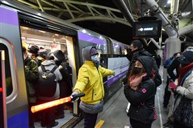 整整一個月青埔嗨翻天　桃捷跨年41小時不打烊（業配勿用）