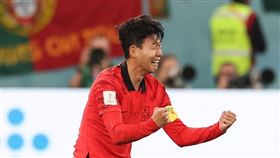 ▲韓國隊長孫興慜晉級16強後痛哭。（圖／取自FIFA FB）