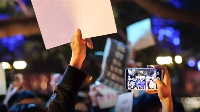 家人命喪惡火　維族人盼白紙革命改善新疆