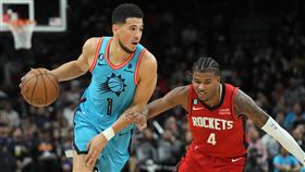 ▲太陽布克（Devin Booker）（左）狂攻41分，還是贏不了火箭。（圖／美聯社／達志影像）