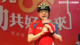 新光醫院董事長吳東進也到歡迎式現場恭賀活動圓滿達成。（圖／記者戴玉翔攝影）