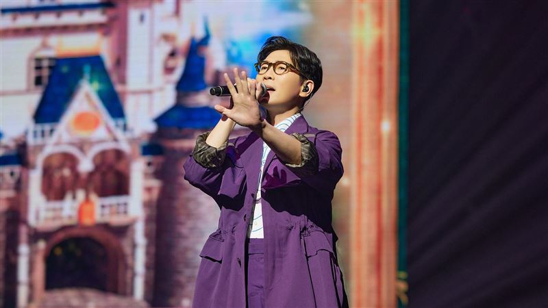 品冠開唱群星朝聖　台下一整排都超大咖