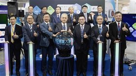 鴻海、台醫光電組HiMEDt，搶進兆元商機。（圖／工研院提供）