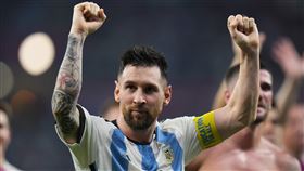 ▲梅西（Lionel Messi）生涯第1000場出賽，攻進在世足的第9顆球，超越馬拉度納（Diego Maradona），隊史排名第2。（圖／美聯社／達志影像）