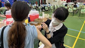 青少年打BNT/新冠疫苗/疫情/接種疫苗(讀者提供)