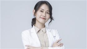 對於館長表示要告她，吳欣岱回應，當然會害怕。但欣然接受，也願意並且做好上法院的準備了，不會撤文，也不會改口。（圖／翻攝自吳欣岱臉書）